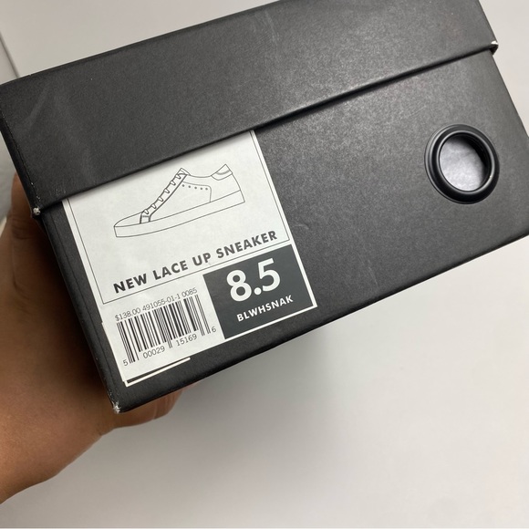 NEW Banana Republic Leather Essential Sneaker SZ 8 - Picture 4 of 10